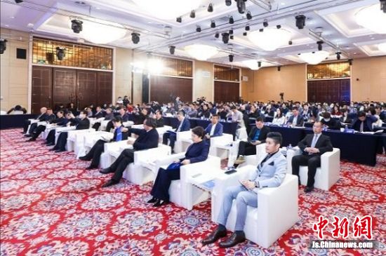 (hu )F(chng)  z